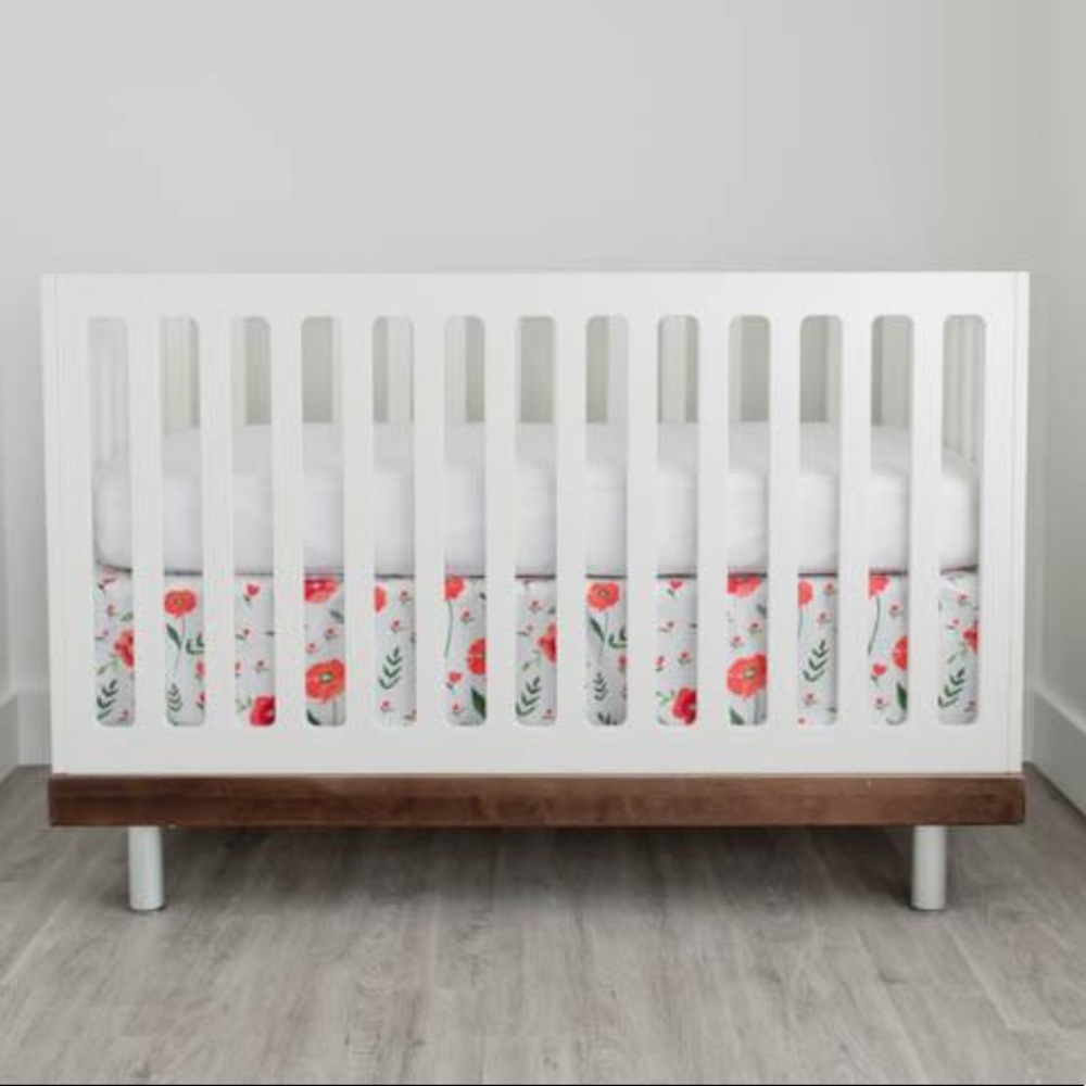 🌺🌿LITTLE UNICORN brand🌿🌺 crib SKIRT